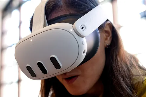 Meta發布新一代VR頭顯：處理器、屏幕升級，支持彩色透視和手部追蹤