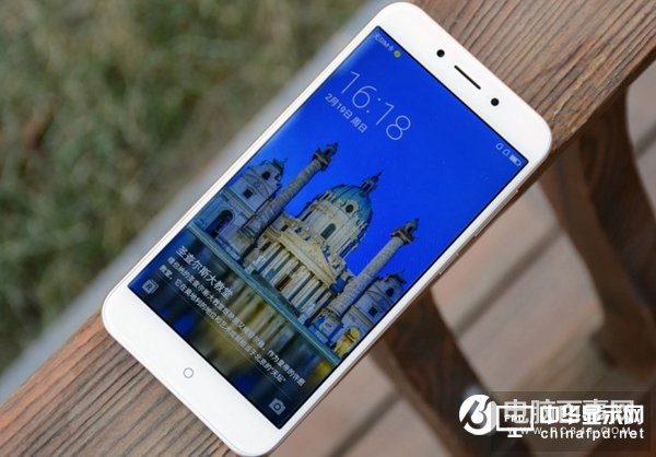 堅果Pro和360手機N5對比評測：哪個好？Pro/N5誰更值得買？